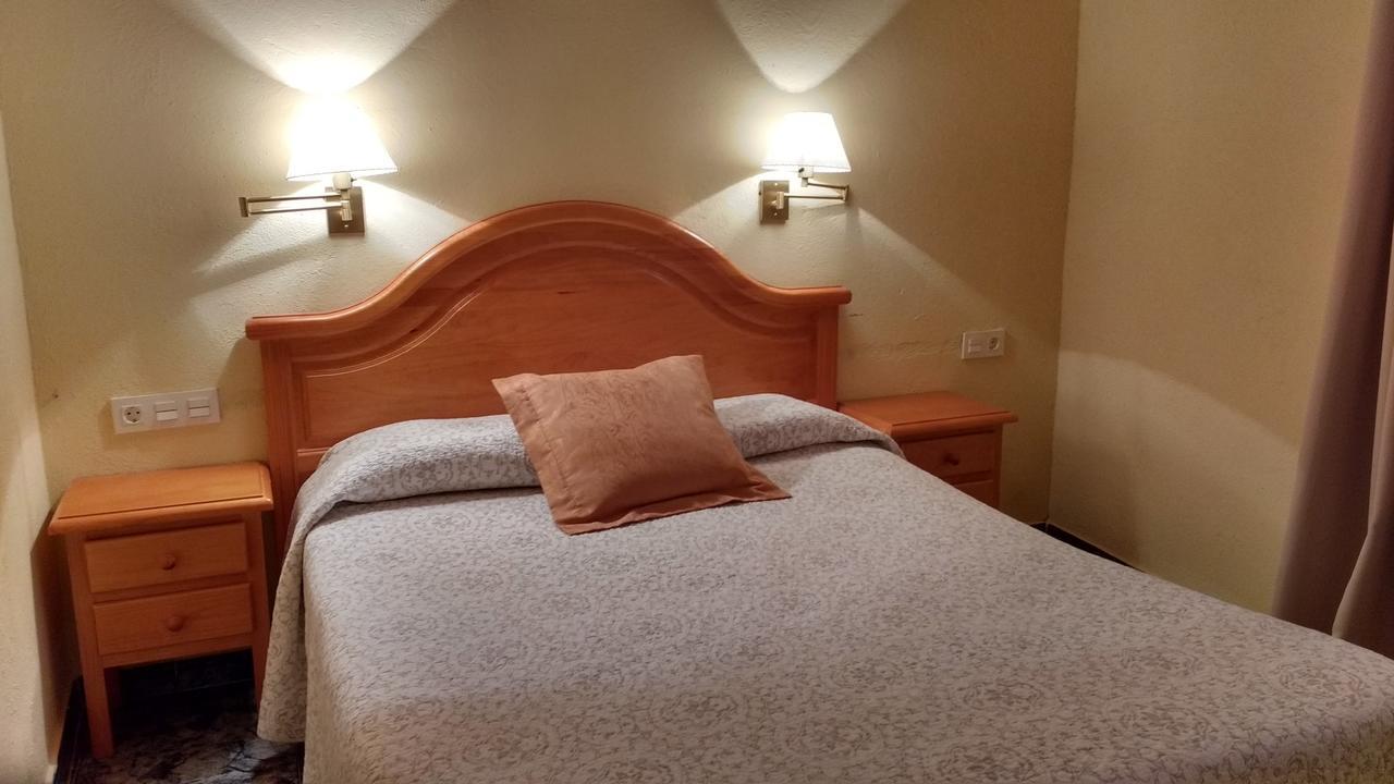 Ca L'Amadeu Hotel Vilanova de Escornalbou Luaran gambar