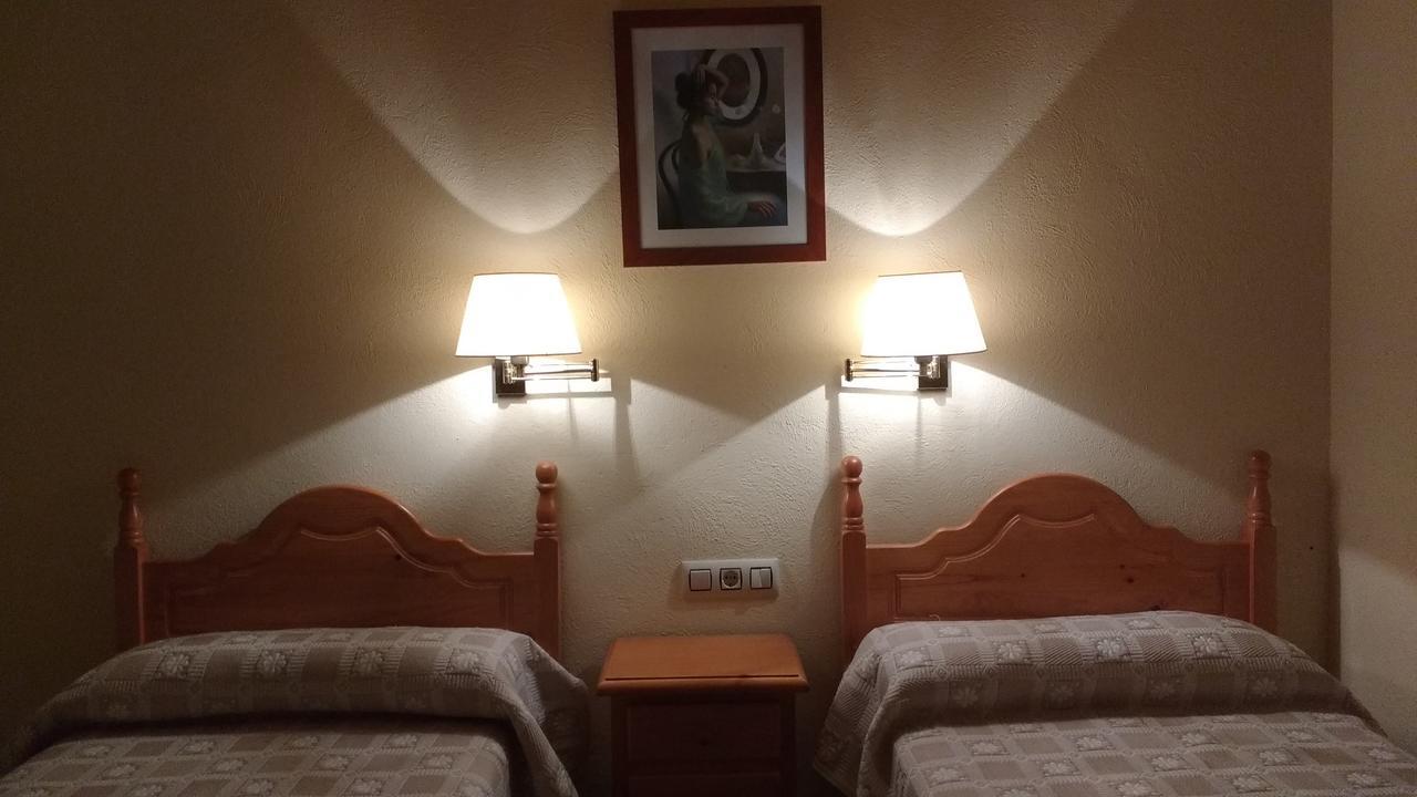 Ca L'Amadeu Hotel Vilanova de Escornalbou Luaran gambar